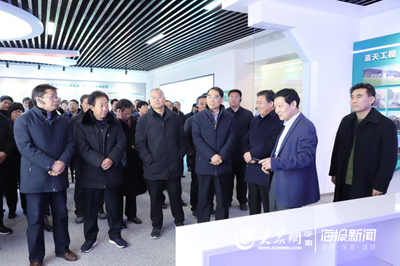 萊蕪區(qū)重點(diǎn)項(xiàng)目建設(shè)觀摩首日 8個(gè)鎮(zhèn)街18個(gè)項(xiàng)目“曬”出成績(jī)單，制造業(yè)引擎轟鳴